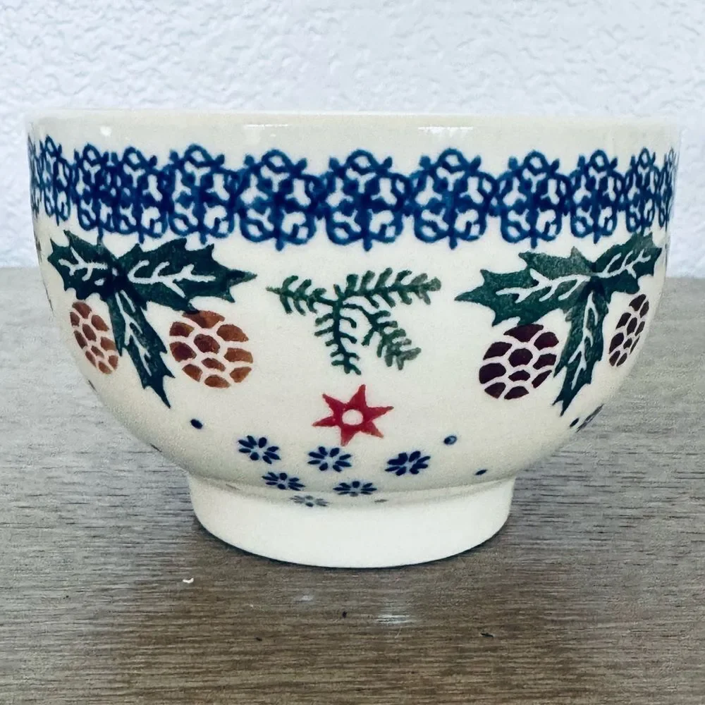 Boleslawiec Polish Pottery Christmas Holly Pinecones Serving Bowl Dish